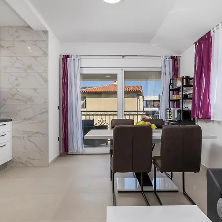 Adults Only Samantha By Irundo Apartment